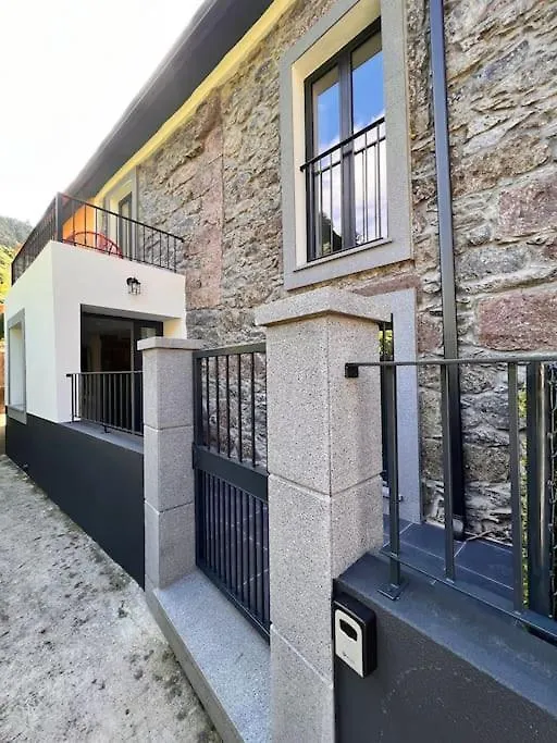 Roots Guesthouse - A São Vicente Portugal